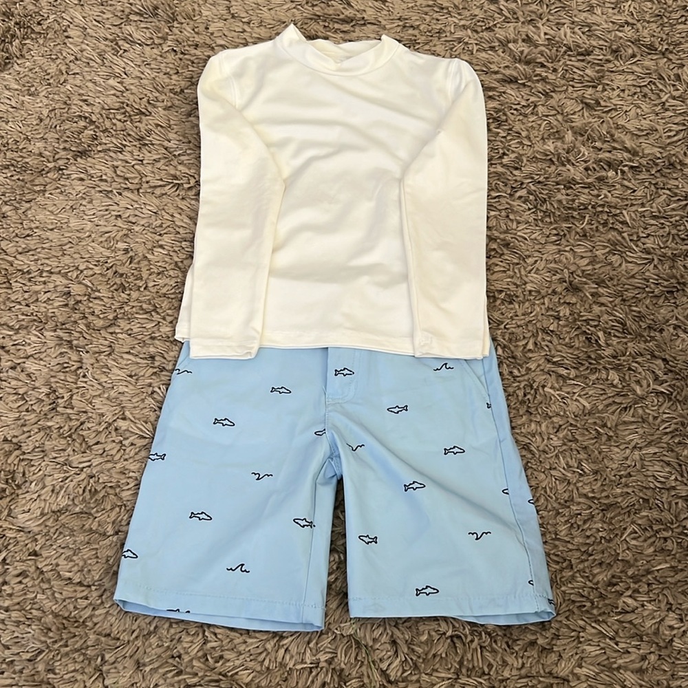 Youth Cat & Jack Size 6-7 Outfit. Blue Shark Size 7 shorts and Off White…